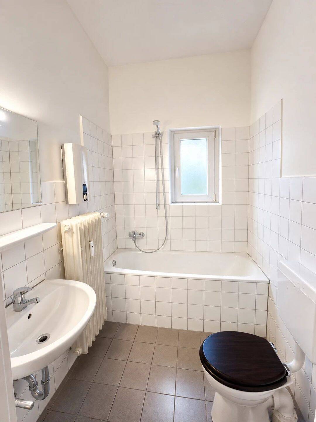 Helle Wohnung mit Einbauküche in ruhiger Lage von Leverkusen – Leverkusen – Vorschaubild 2