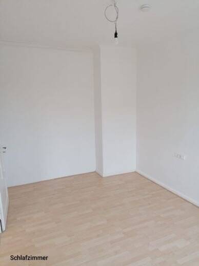 Herzlich willkommen in Ihrem neuen Zuhause! 3 Zimmer + Balkon – Nürnberg – Vorschaubild 2