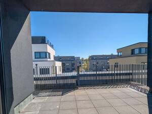 Moderne 3-Zimmer-Penthousewohnung mit Südbalkon und nachhaltigem Energiekonzept mit Warmmiete – 33609 Bielefeld – Vorschaubild 9