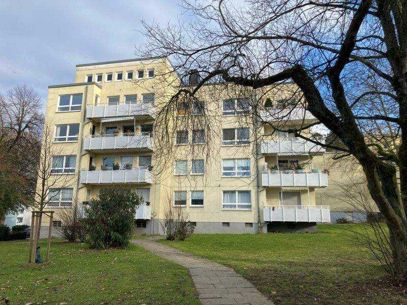 Günstige 3,5-Zimmer-Wohnung in zentraler Lage mit großem Balkon – Bochum – Bild 1 von 8