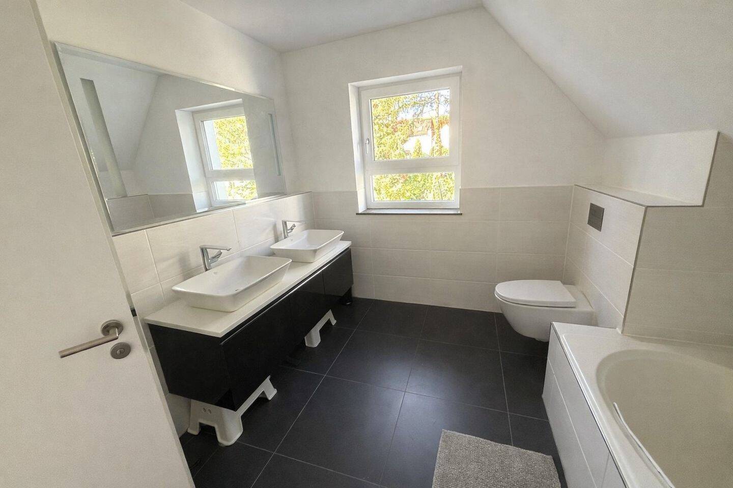 Modernes A+ Haus mit PV auf ca. 1.250 m² Traum-Grundstück – Wiesbaden – Vorschaubild 2