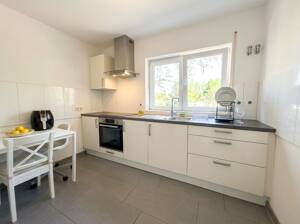Freiburg i. Breisgau - Vermietete 6-Zimmer-Maisonettewohnung zzgl. ELW im Untergeschoss – 79114 Freiburg im Breisgau – Vorschaubild 2