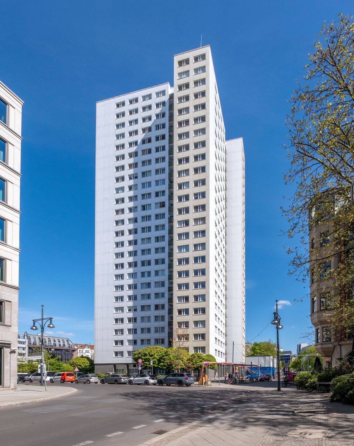 Möblierte 2-Zimmer-Wohnung am Hackeschen Markt mit Blick auf den Fernsehturm – Berlin – Vorschaubild 8