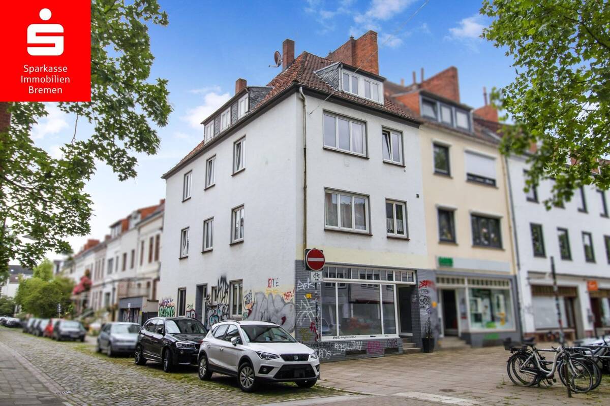 Bremen-Viertel: Mehrfamilienhaus mit 6 Wohneinheiten, kleiner Ladenfläche und 2 Garagen – 28203 Bremen – Bild 1 von 3