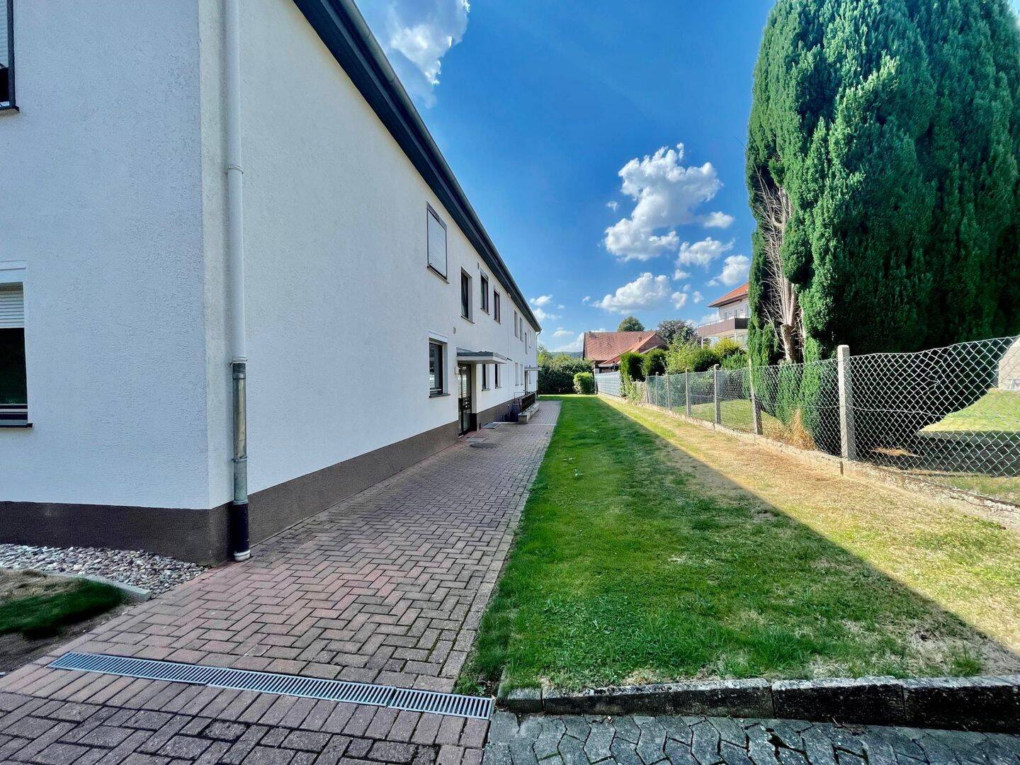 Gepflegte 3-Zimmer Eigentumswohnung mit großzügigem Grundriss, Balkon und eigener Solartechnik - ruhiges Wohnen nahe dem Kurpark – Bad Pyrmont – Vorschaubild 6