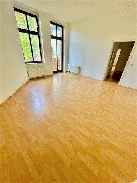 Große Maisonette 2,5 Raum Wohnung, mit Wohnküche, Gäste-WC und 2 Balkonen. – Magdeburg – Vorschaubild 8