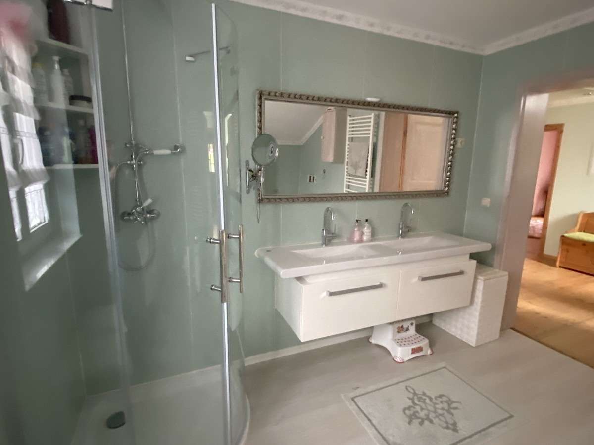 Hochwertiges MEHRFAMILIENHAUS mit Pool, Sauna und Doppelgarage – Wurmannsquick – Vorschaubild 6