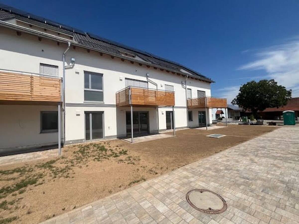 Neubauwohnung zur Miete – 93087 Alteglofsheim – Bild 1 von 9