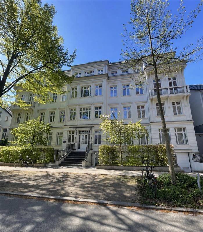 Altbauperle trifft auf Neubaucharme - Ihr Familiendomizil in Eimsbüttel!