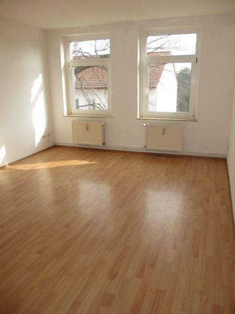 Gemütliche 4-Raum Wohnung mit nagelneuem Vinylfußboden und Einbauküche. – Magdeburg – Vorschaubild 6