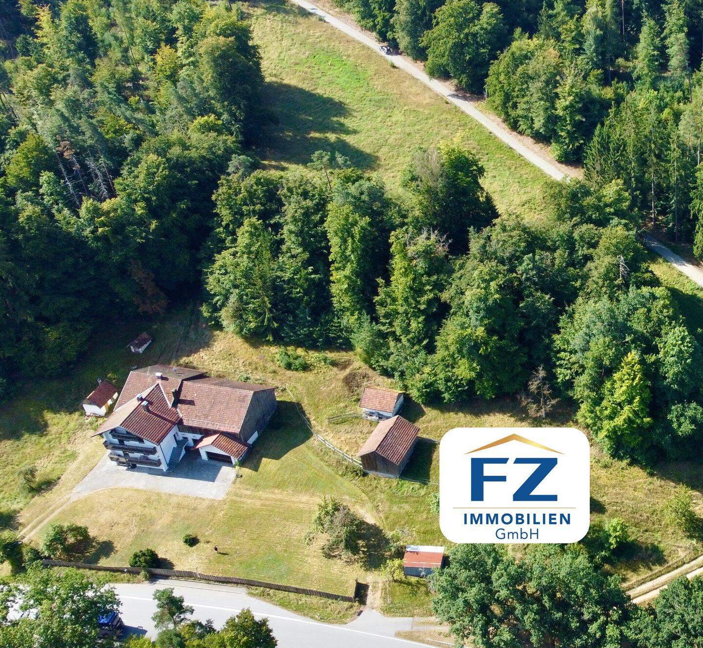 Hof - Pferdehof / Bauernhof mit 18.000 m2 nähe Tittling TOP LAGE an der B-85 – Saldenburg – Bild 1 von 9