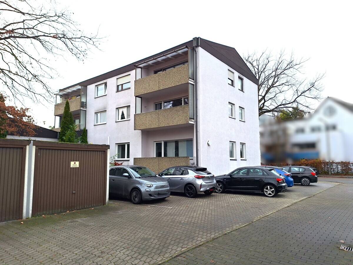 4-Familienhaus und Bankgebäude, aufgeteilt nach WEG, Garagen, Stellplätze,... – Nürnberg – Vorschaubild 5