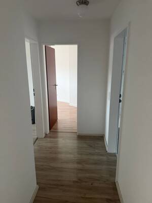 WBS-Wohnung: Schöne 3-Zimmer-Dachgeschosswohnung mit Balkon in Köln-Nippes – 50733 Köln – Vorschaubild 4