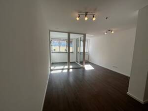 Geräumige 2-Zimmer Wohnung mit Aufzug im Straubinger Stadtzentrum – 94315 Straubing – Vorschaubild 2