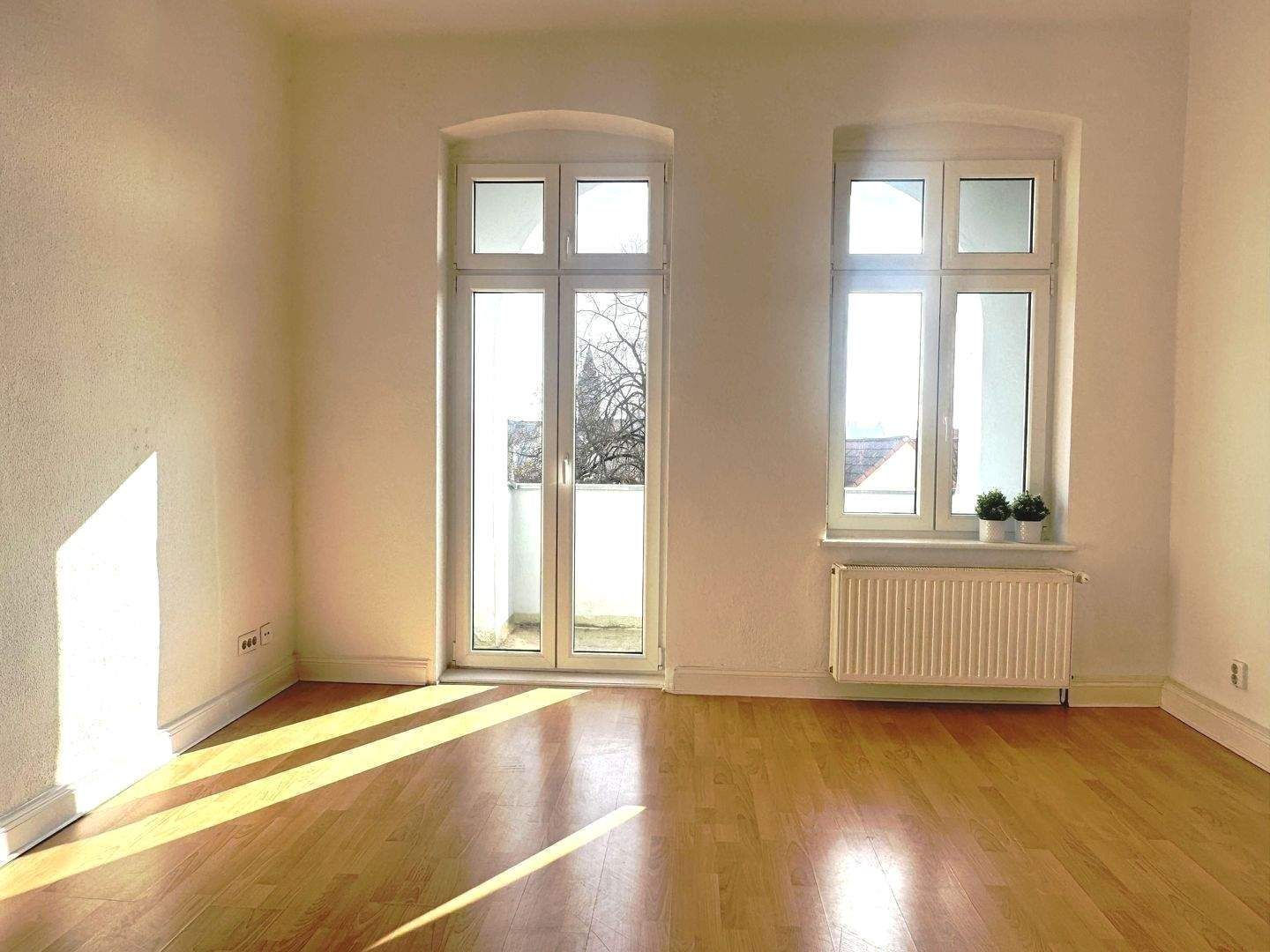 SEHR HELLE, FREIE WHG, MIT BLICK AUF D. WASSER, HELLE 3-4 ZIM-AB-WHG.+TOLLEM LOGGIA IN KÖPENICK – Berlin – Vorschaubild 2