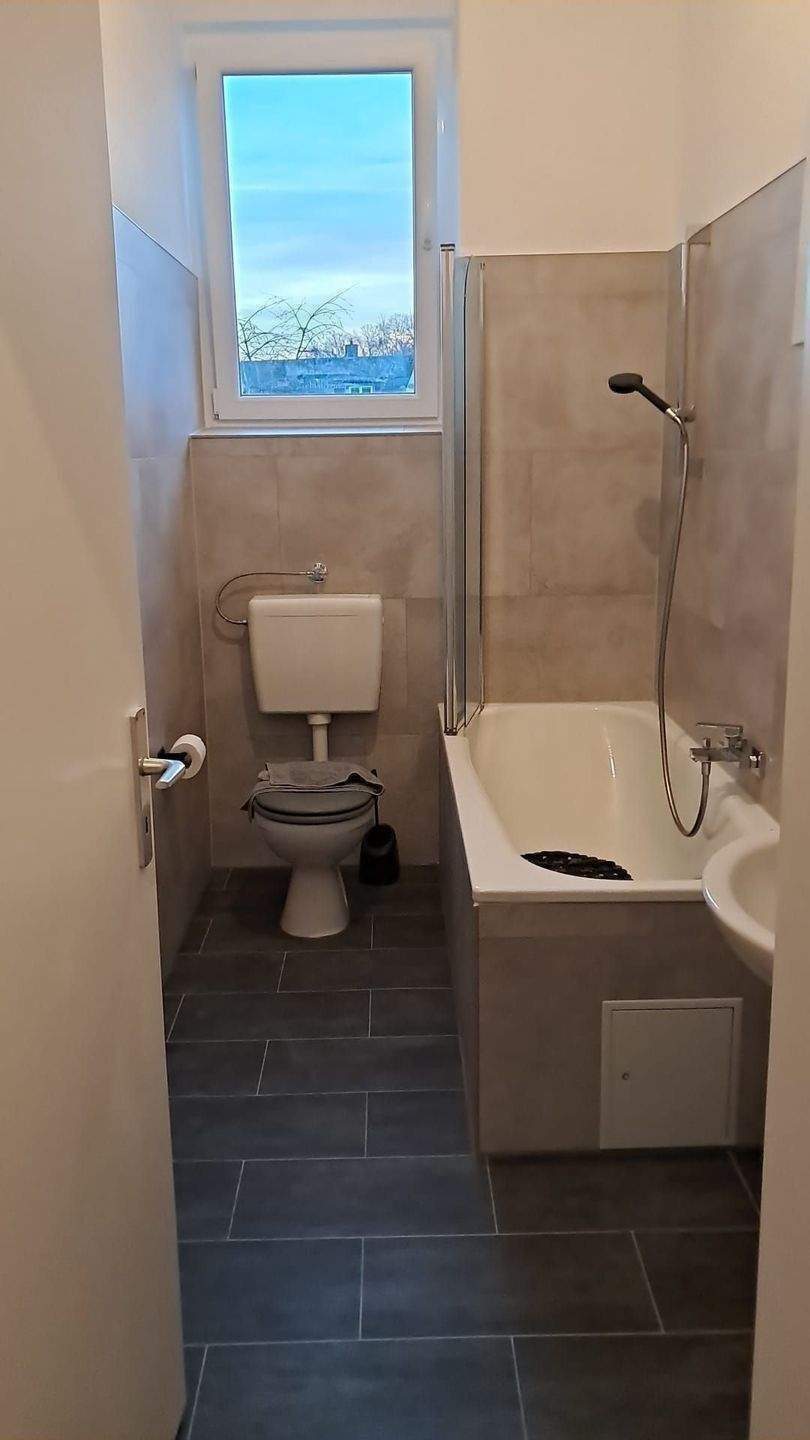 ***Dreifamilienhaus mit Potenzial zur Mietsteigerung*** ca. 252m² Wfl. mit Garten, Balkon, Garage und Stellplatz in Menden – Menden – Vorschaubild 8