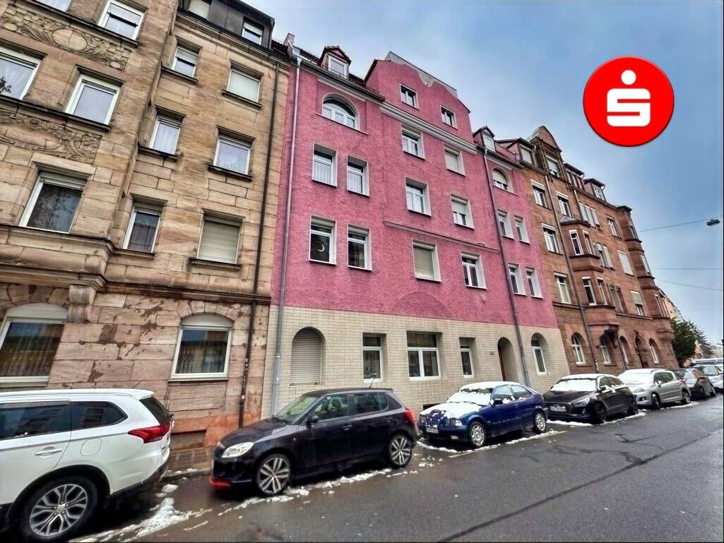 Altbau-Wohnen in urbaner Lage: 4-Zimmer-Erdgeschosswohnung frei werdend!