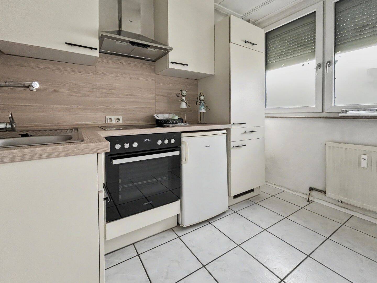 Leerstehendes 1-Zimmer-Apartment in zentraler Lage von Krefeld-Fischeln – Krefeld – Vorschaubild 2