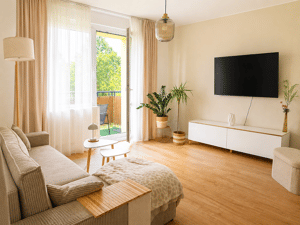 Exklusive, voll möblierte 2-Zimmer-Wohnung mit Balkon – 1277 Dresden – Vorschaubild 1