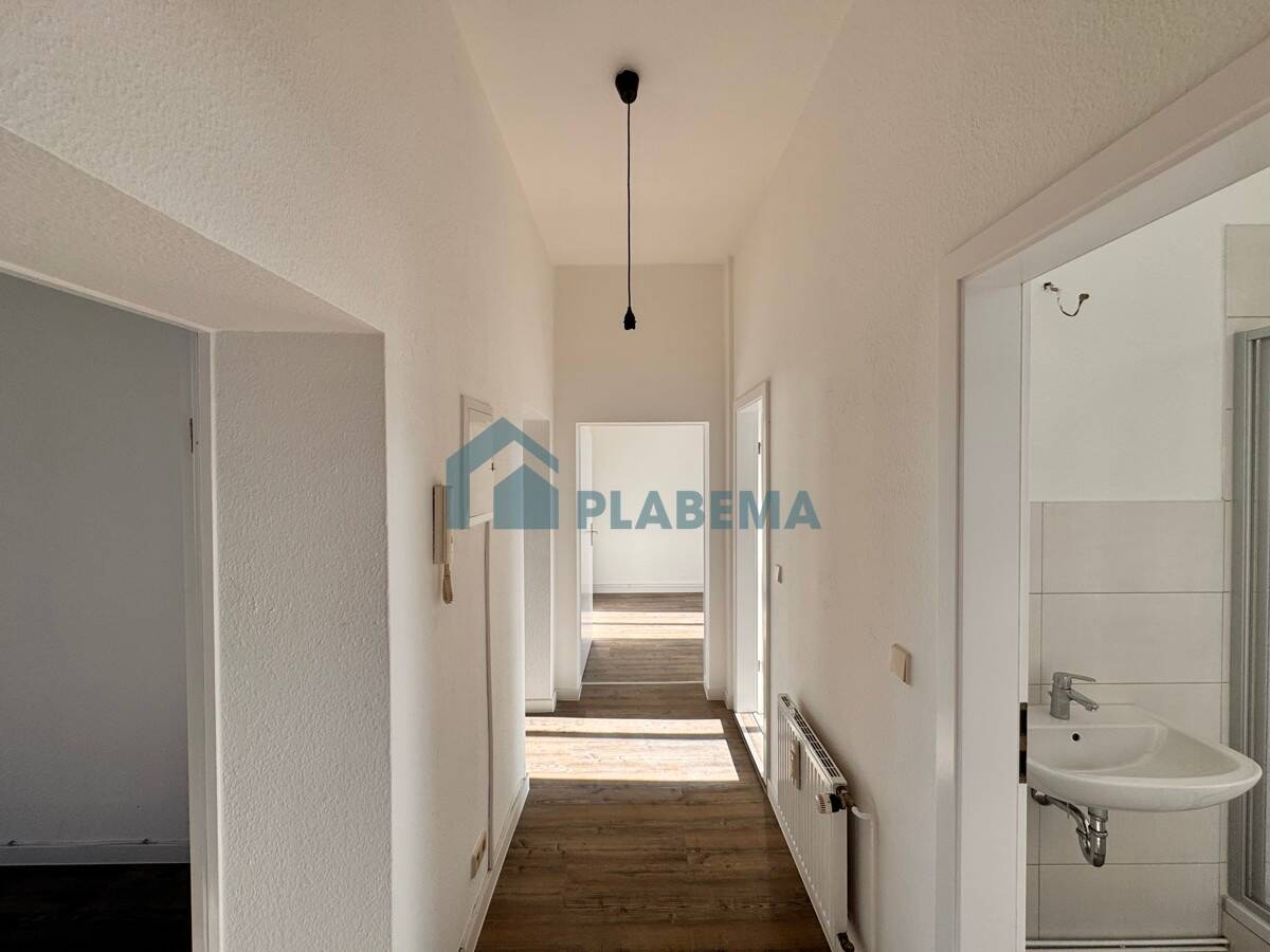 WG- oder Familienwohnung! Komplett renoviert mit neuer Einbauküche, Uni-nah – Greifswald – Vorschaubild 2