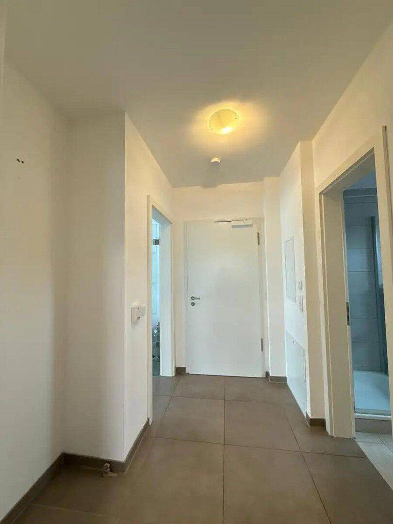Hochwertige und neuwertige 2-Zimmer-Dachgeschosswohnung mit Einbauküche – Ingolstadt – Vorschaubild 5