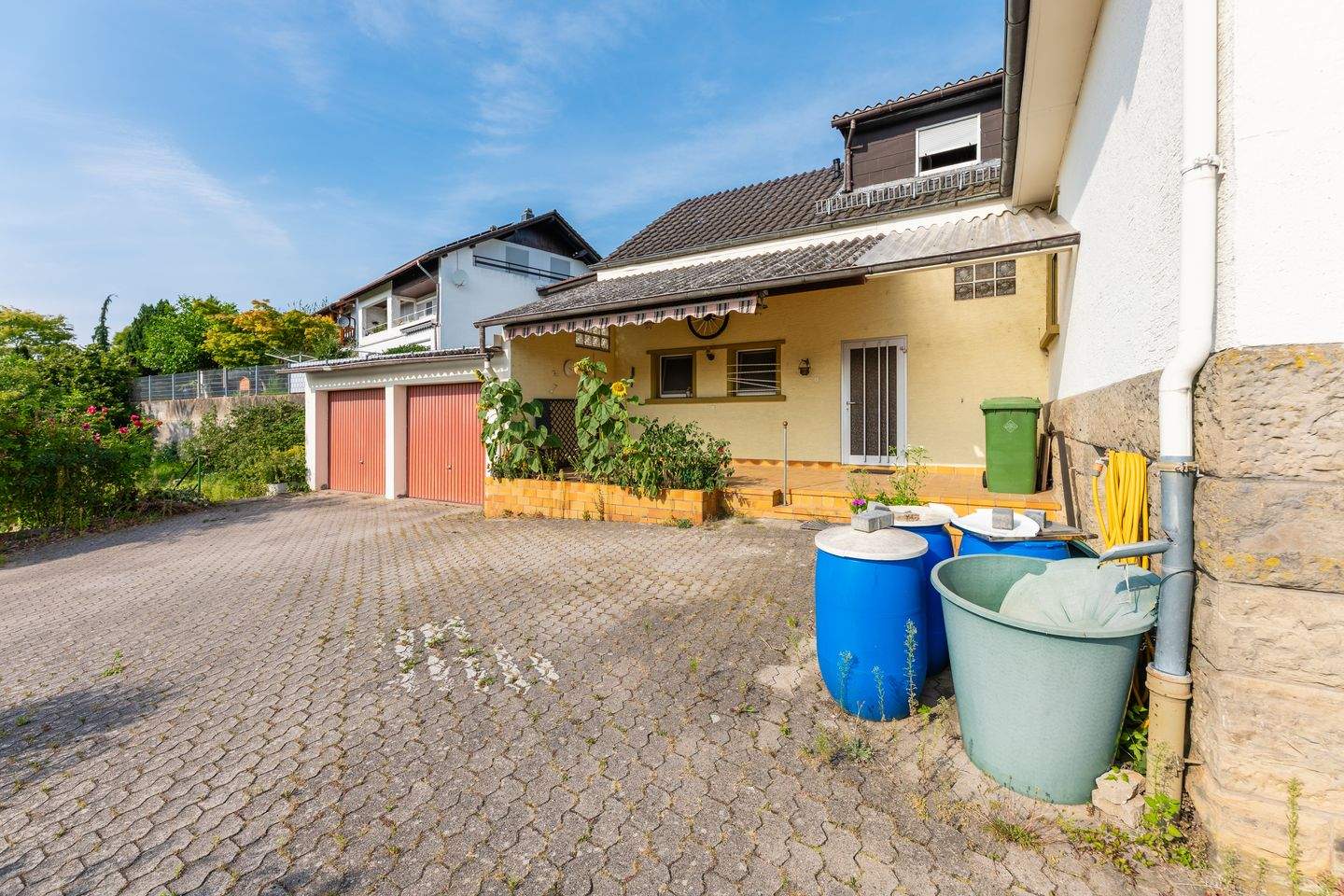 Schickes Ein- bis Zweifamilienhaus mit großem Garten, PV-Anlage und Ausbaupotenzial in Bretten-Ruit – Bretten – Vorschaubild 3