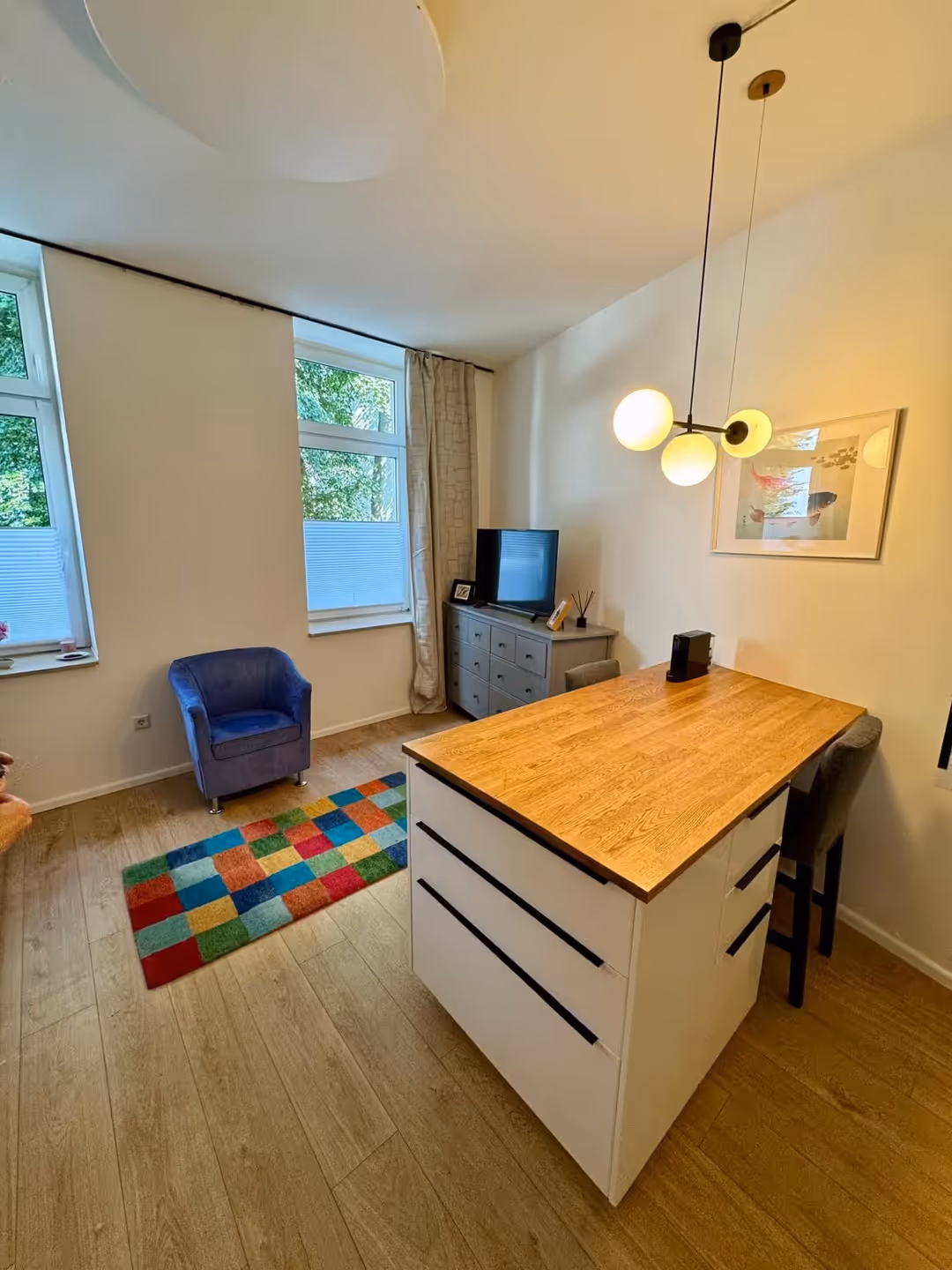 Vollmöbliertes Apartment in Rath – Düsseldorf – Vorschaubild 2