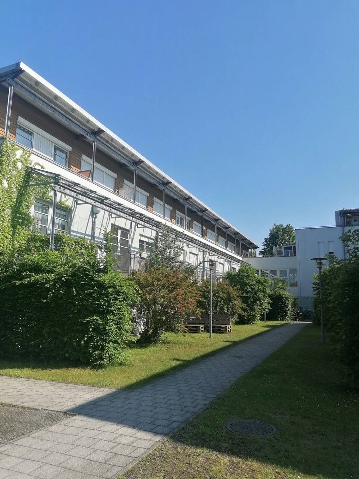 Uninah! TOP 1-Zi-App. mit Balkon und TG- frei! – 93053 Regensburg – Bild 1 von 9