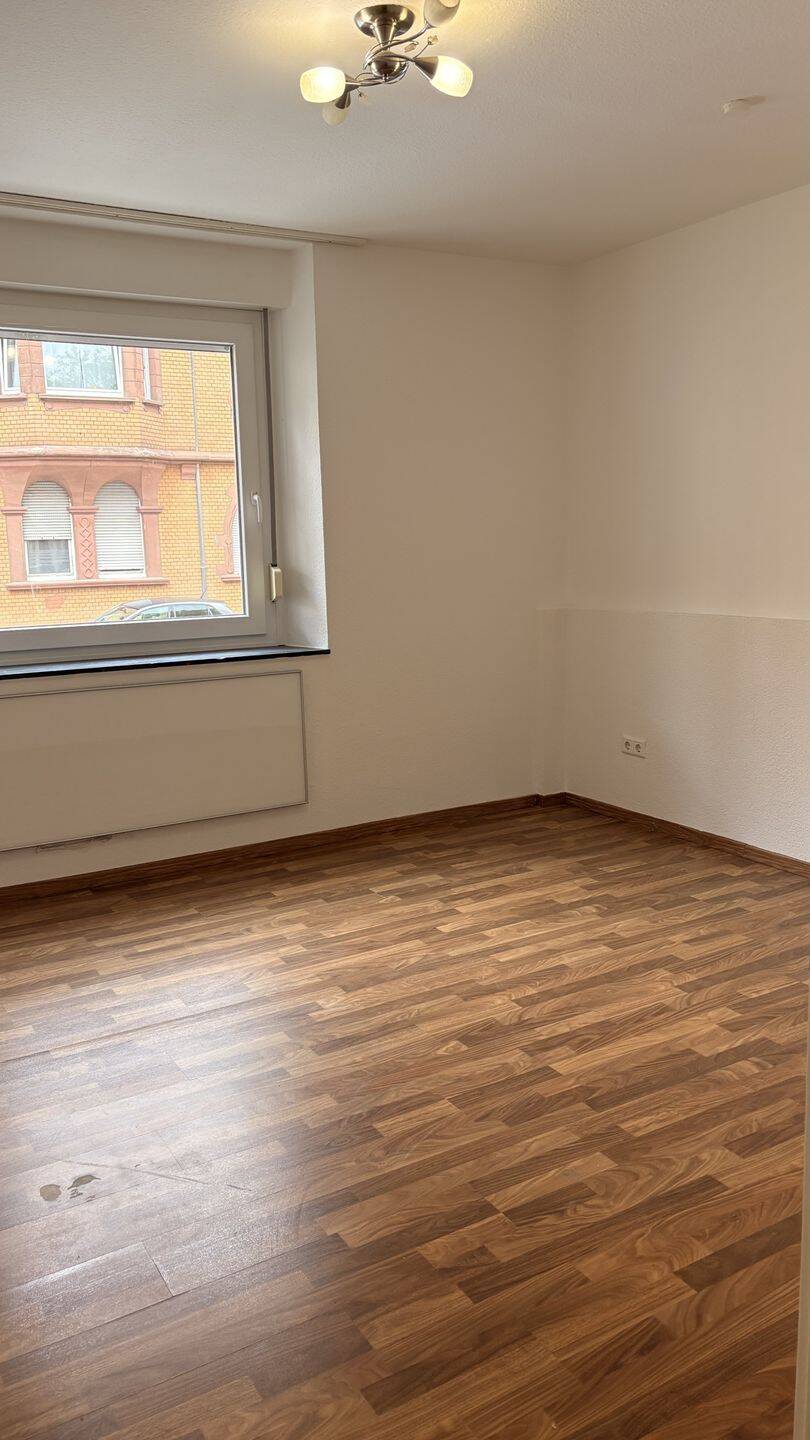 Charmante 5-Zimmer-Hochparterrewohnung mit Terrasse und Stellplatz in zentraler und ruhiger Lage von Frankenthal – Frankenthal (Pfalz) – Vorschaubild 6