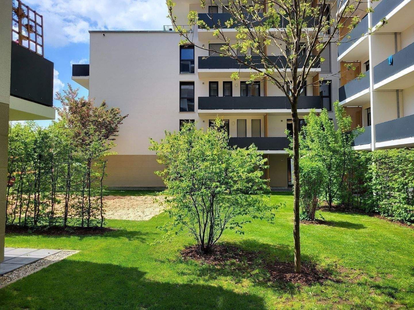 Möblierte Komfort-Apartments mit Balkon im "Urban.In Ingolstadt" - NUR für Studenten, Praktikanten & Azubis – Ingolstadt – Vorschaubild 4