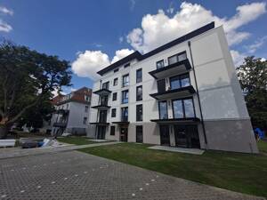 Großzügige moderne 3 RWG mit Balkon und Lift im 1. OG zu vermieten!