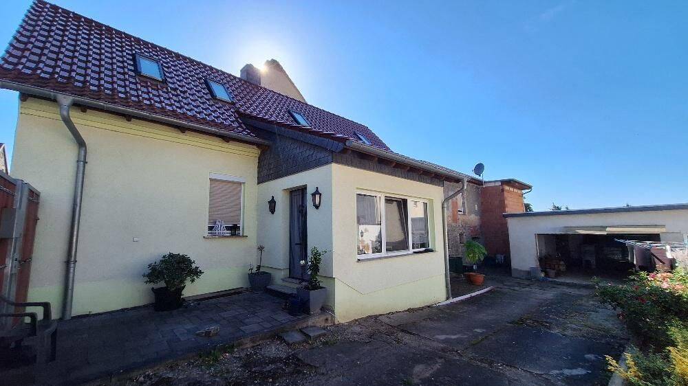 Familienidylle mit Teich, Doppelgarage und 1.476 m² Naturgrundstück im Seegebiet Mansfelder Land – Seegebiet Mansfelder Land – Vorschaubild 3