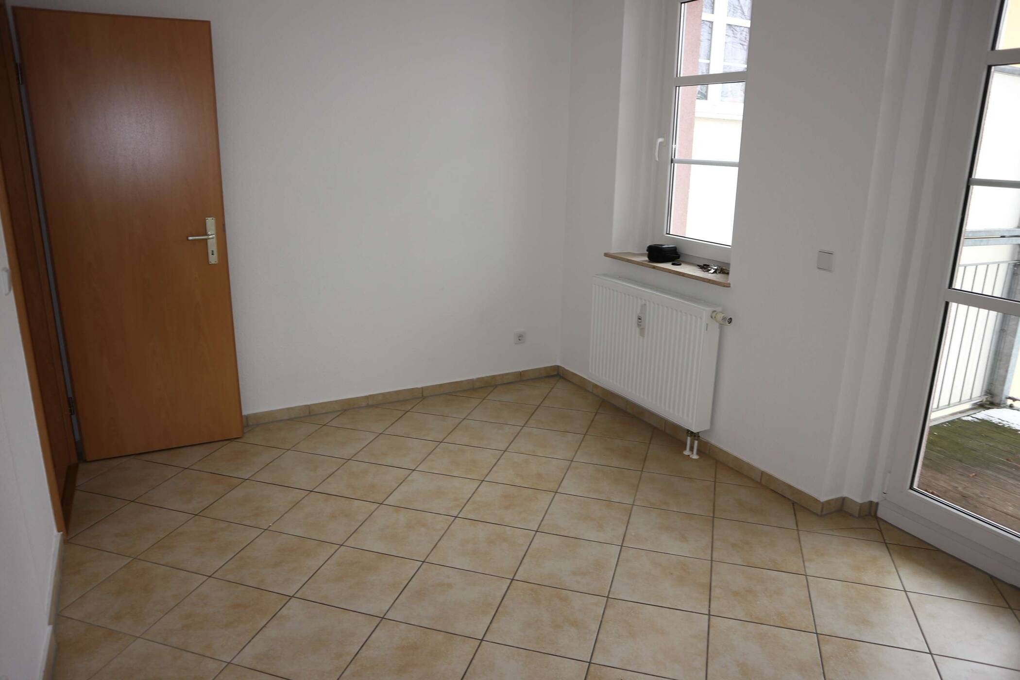 Balkon an der Küche / im 2. OG u.v.m. FREi AB SOFORT ! – Chemnitz – Vorschaubild 5