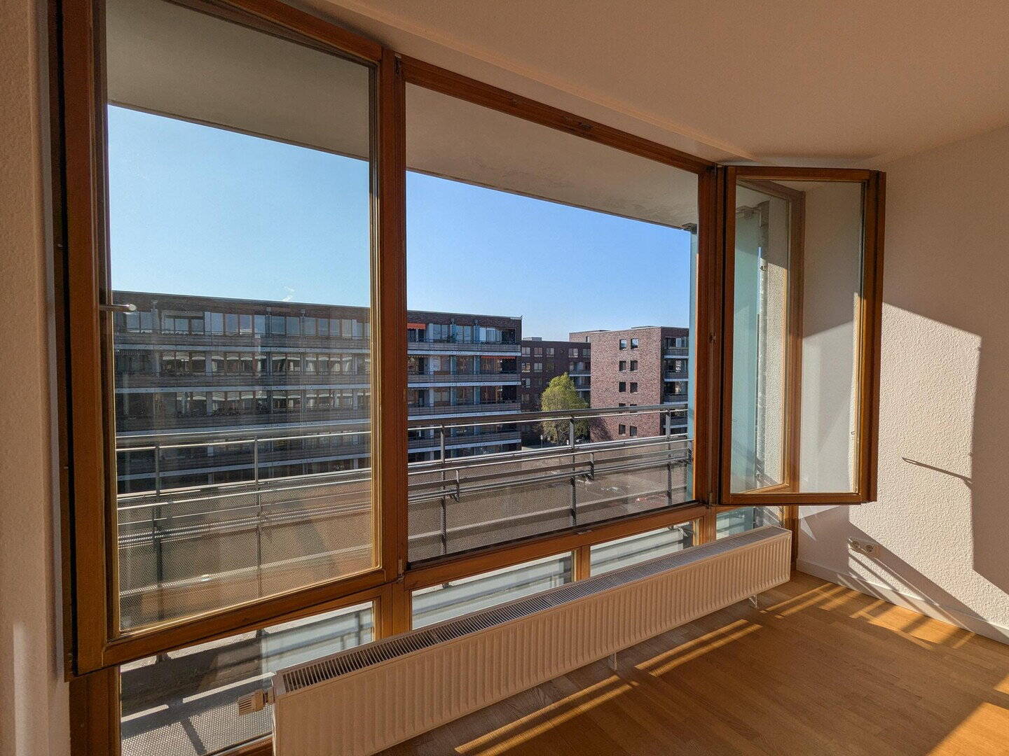 3 Zimmer Wohnung mit 2 Balkonen im 4. OG an der Rummelsburger Bucht mit Tiefgaragenplatz – Berlin – Vorschaubild 4