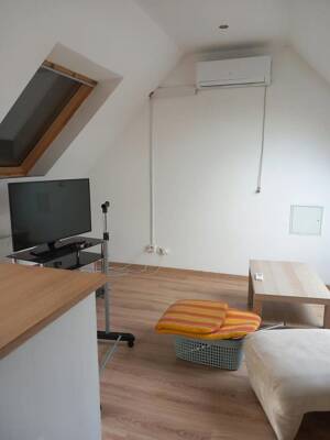 Dachgeschosswohnung über 2 Etagen in Düsseldorf nähe Stadtmitte zu vermieten – 40476 Düsseldorf – Vorschaubild 2