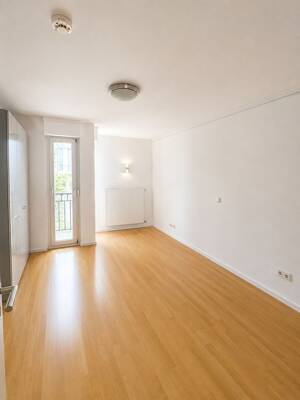Bezugsfreie 2-Zimmer-Wohnung am Savignyplatz – 10623 Berlin – Vorschaubild 4