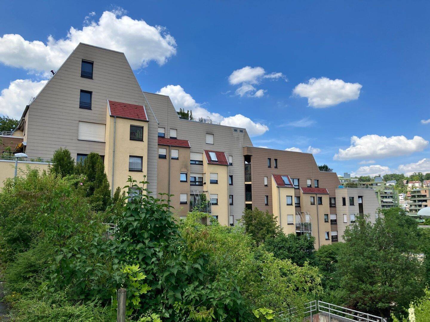 Helle 3,5 Zimmer Wohnung mit direktem Blick auf den Botnanger Wald, Südseite – Stuttgart – Vorschaubild 2