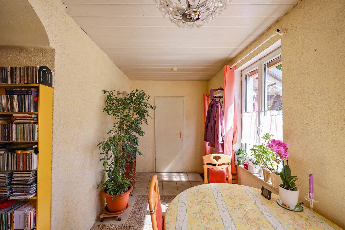 Attraktives Reihenhaus mit großer Terrasse, 2 Stellplätzen und viel Potenzial in Grenznähe! – Lörrach – Vorschaubild 7