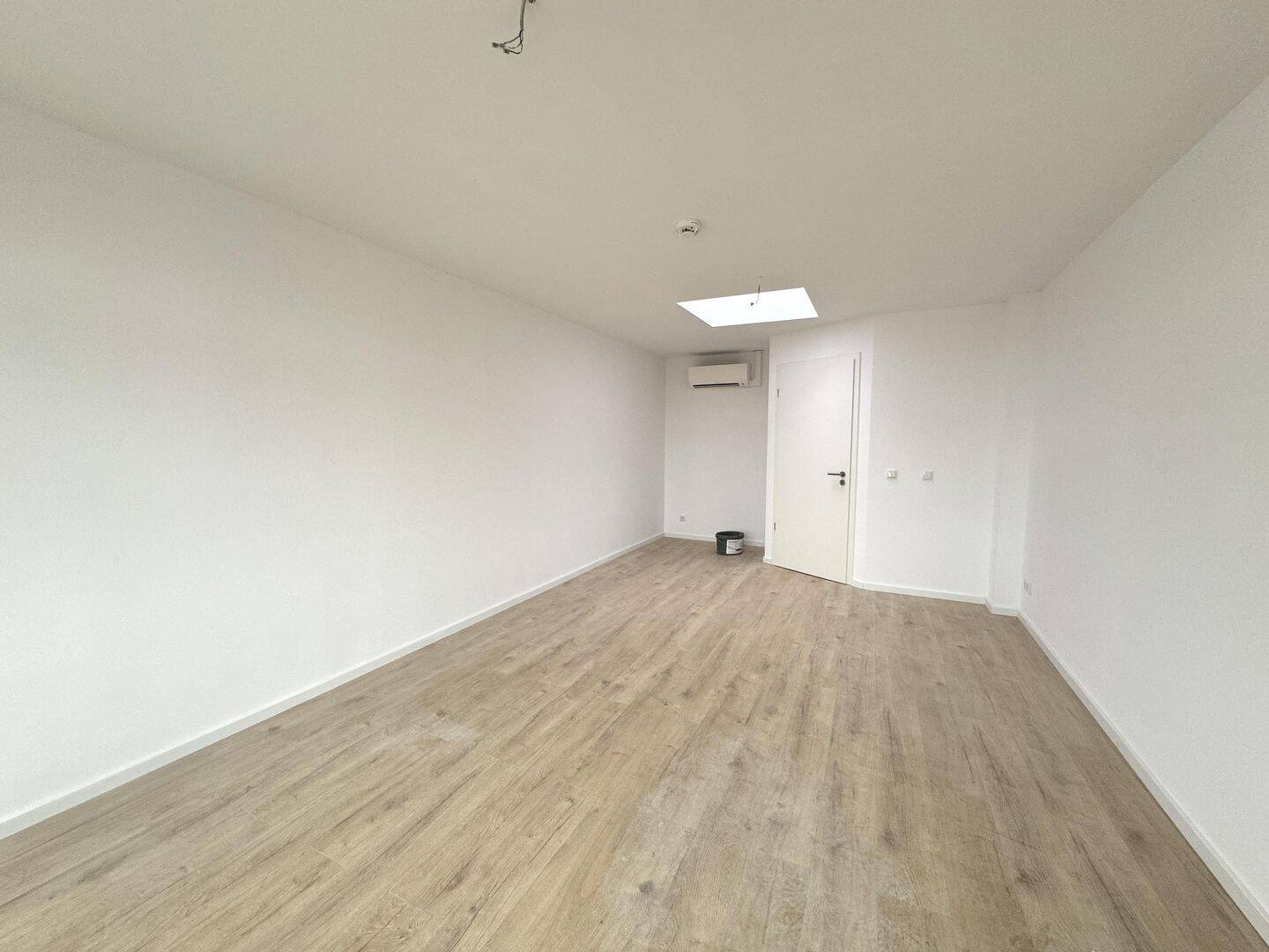 Großzügige Altbauwohnung mit Klimaanlage, Fußbodenheizung & EBK – Magdeburg – Vorschaubild 5