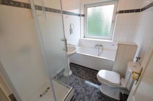 Rendite 5%! Mehrfamilienhaus mit 4 Wohnungen und Balkonen, Dachterrasse in Regensburg Südost – 93053 Regensburg – Vorschaubild 8