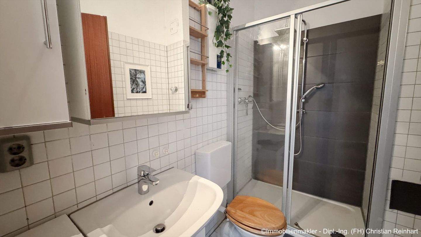 *** schöne Maisonette Wohnung mit Dachterrasse in zentraler Lage *** – Nürnberg – Vorschaubild 5