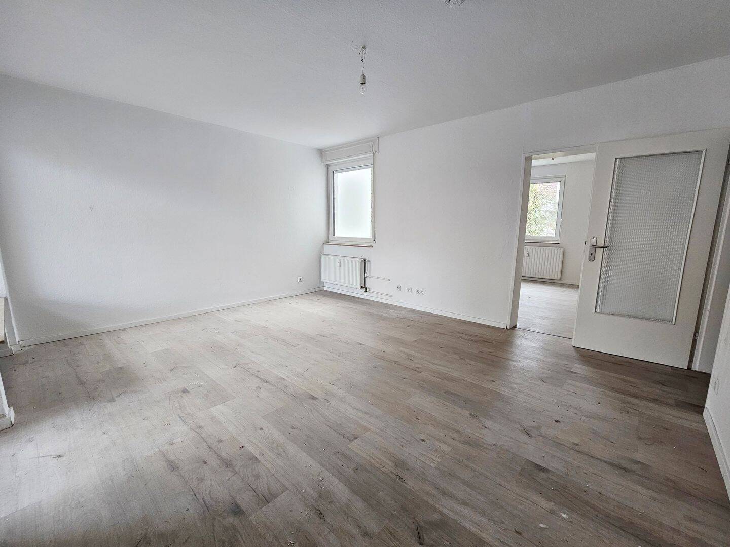 Großzügig im Erdgeschoss mit Balkon - Gelsenkirchen Scholven WE05/EGhi – Gelsenkirchen – Vorschaubild 2