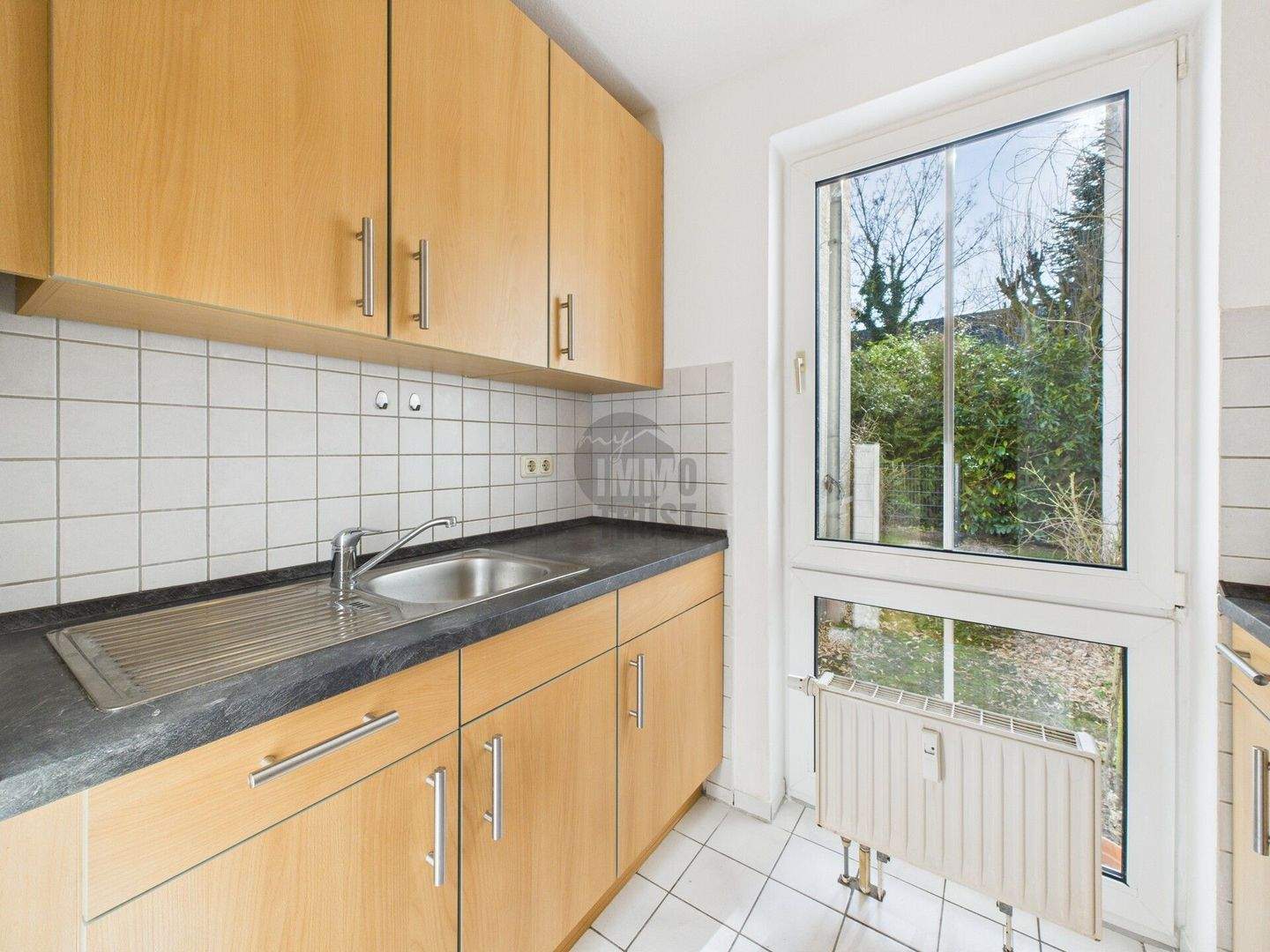 LICHTDURCHFLUTETE ERDGESCHOSSWOHNUNG IN BESTER LAGE SONNENTERRASSE UND TIEFGARAGENSTELLPLATZ – Oldenburg – Vorschaubild 5