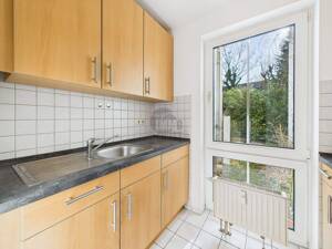 LICHTDURCHFLUTETE ERDGESCHOSSWOHNUNG IN BESTER LAGE SONNENTERRASSE UND TIEFGARAGENSTELLPLATZ – 26135 Oldenburg – Vorschaubild 5