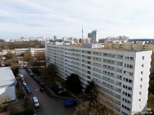 RE/MAX - 2-Zimmer Whg. nähe Olympia-Einkaufs-Zentrum! – 80993 München – Vorschaubild 2