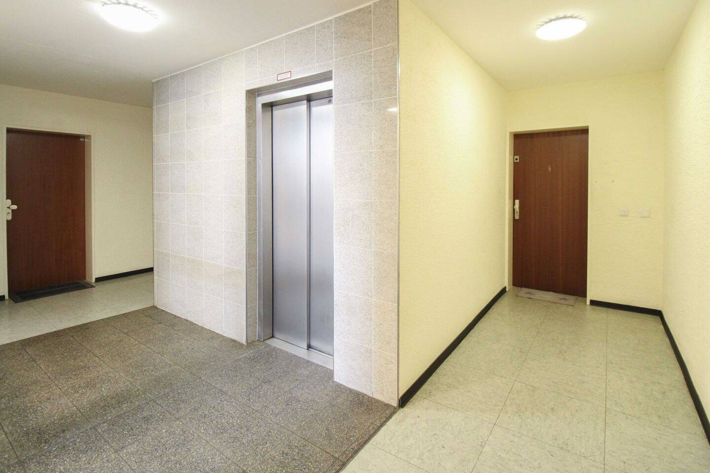 Helle 4,5-Zimmer EG-Wohnung mit Balkon und PKW-Freistellplatz – Mannheim – Vorschaubild 3