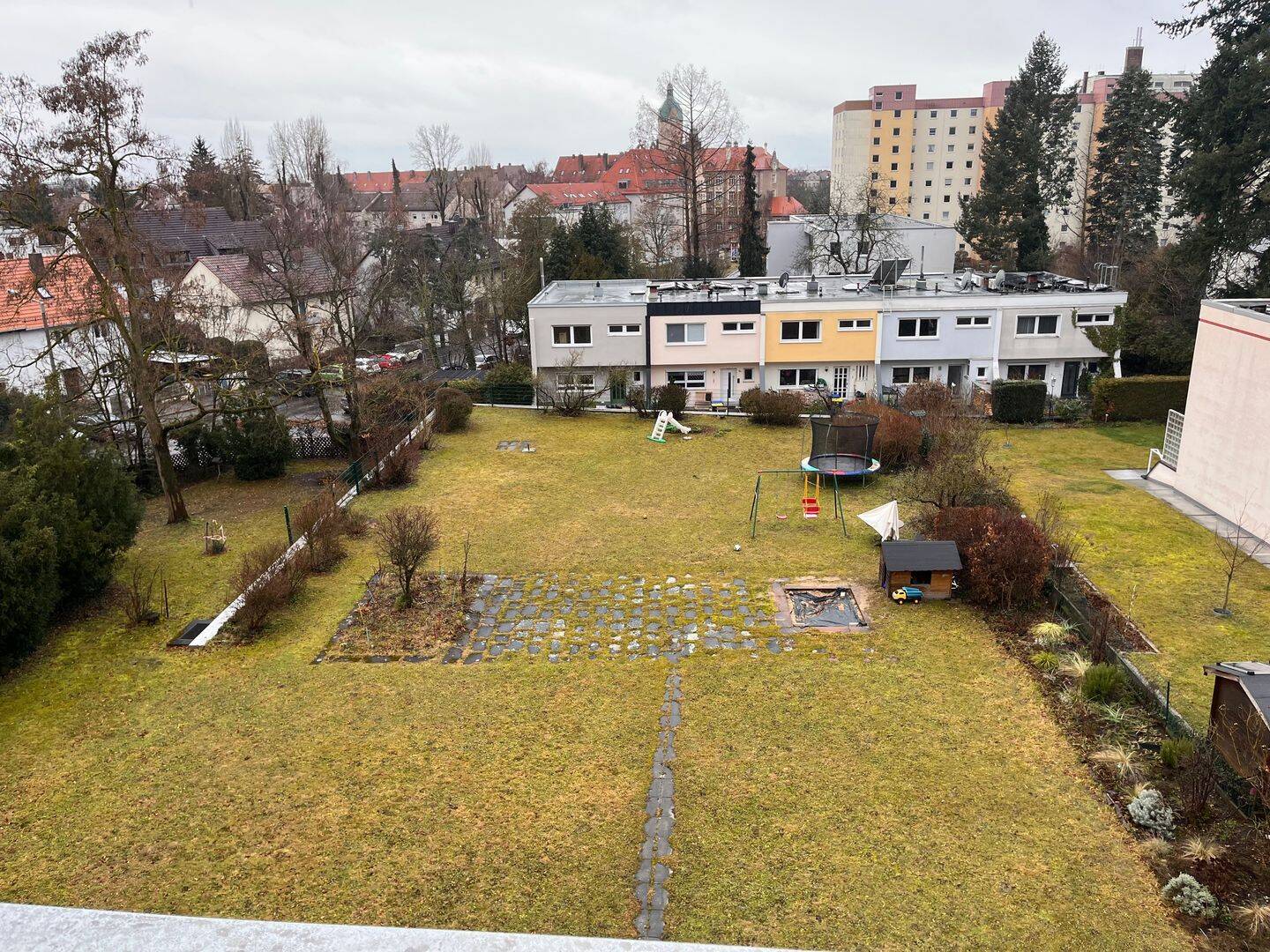 Helle 2-Zimmer-Wohnung mit zwei Balkonen und Blick ins Grüne – Nürnberg Schoppershof – Nürnberg – Vorschaubild 2