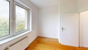 Attraktive 3-Zimmer-Wohnung: Sofort bezugsfertig, mit Südbalkon & Aufzug – 13597 Berlin – Vorschaubild 7