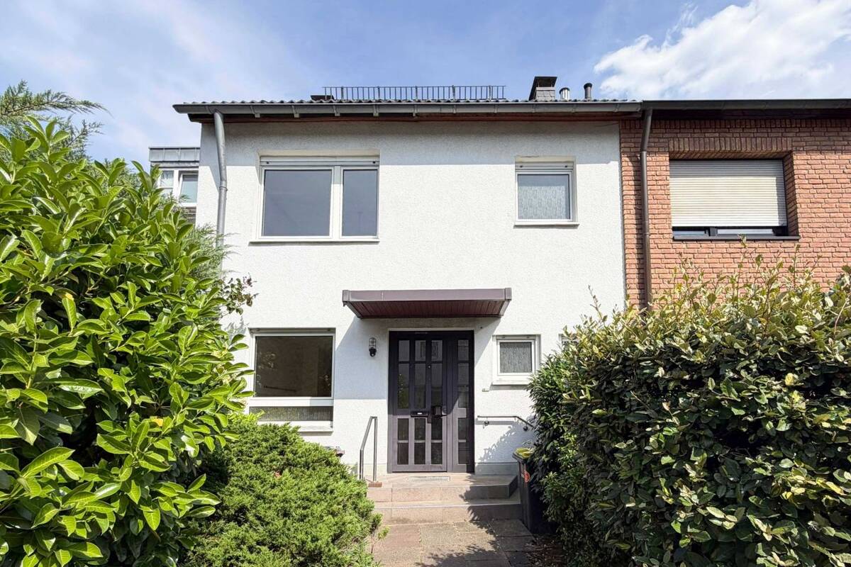 Charmantes Reihenhaus mit Garten in zentraler Lage von Köln-Longerich – 50737 Köln – Bild 1 von 9