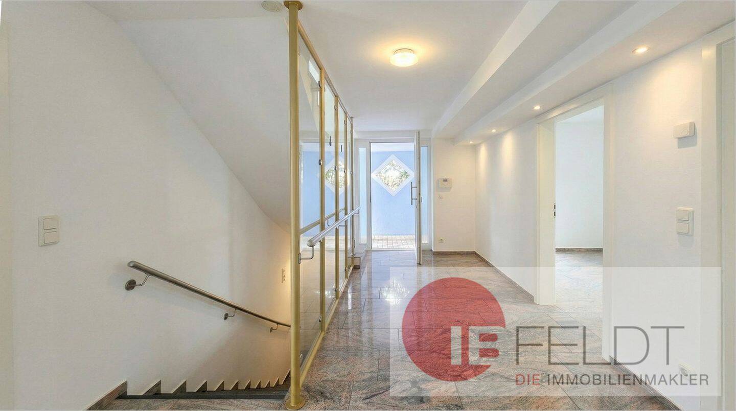Stadtvilla mit Terrasse, Balkon, 3 Bädern, Sauna, Wärmepumpe | Platz für Familie, Gäste & Homeoffice – Hamburg – Vorschaubild 5